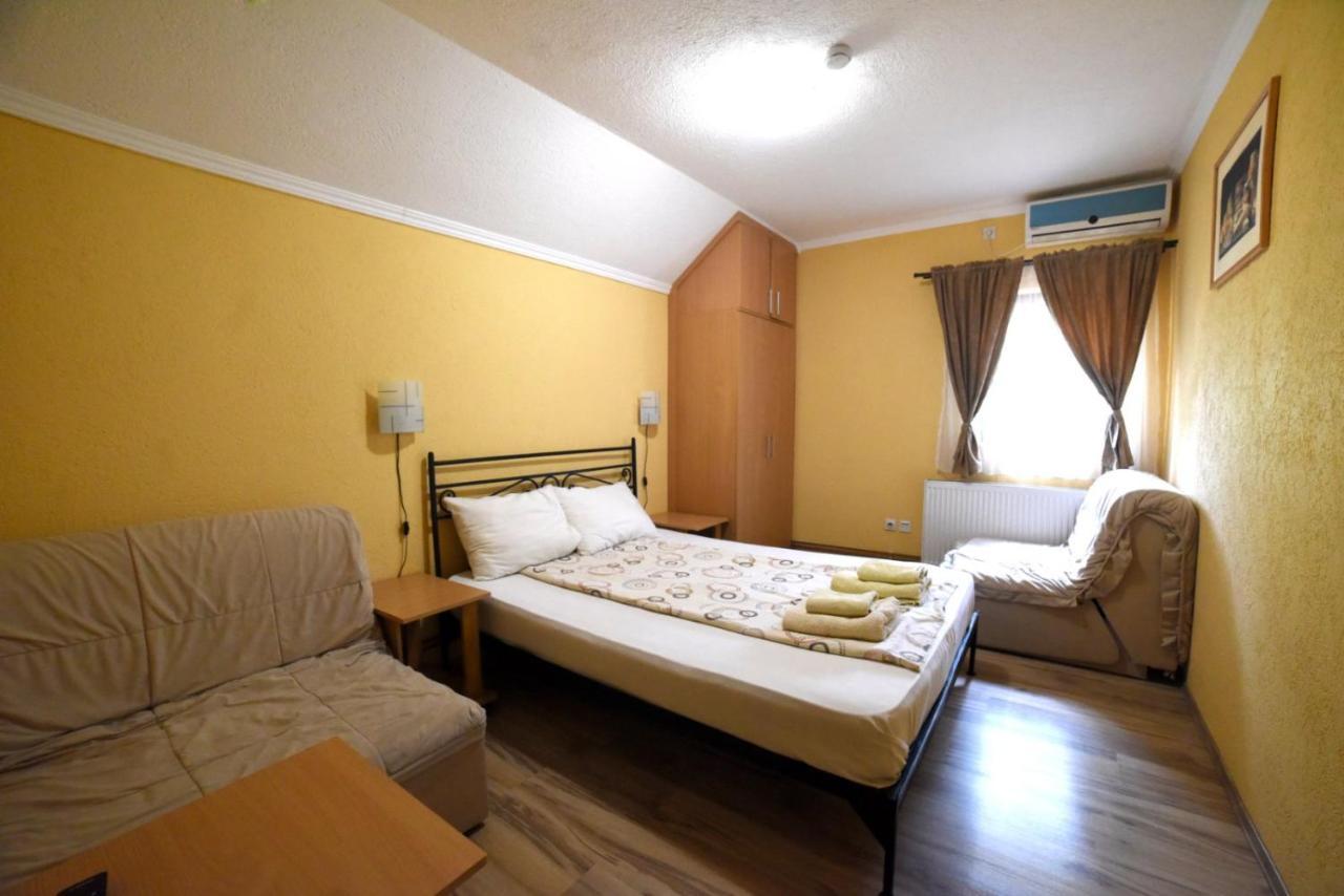 Etno Kuca Sa Konacistem Gocko Hotell Vrnjačka Banja Eksteriør bilde