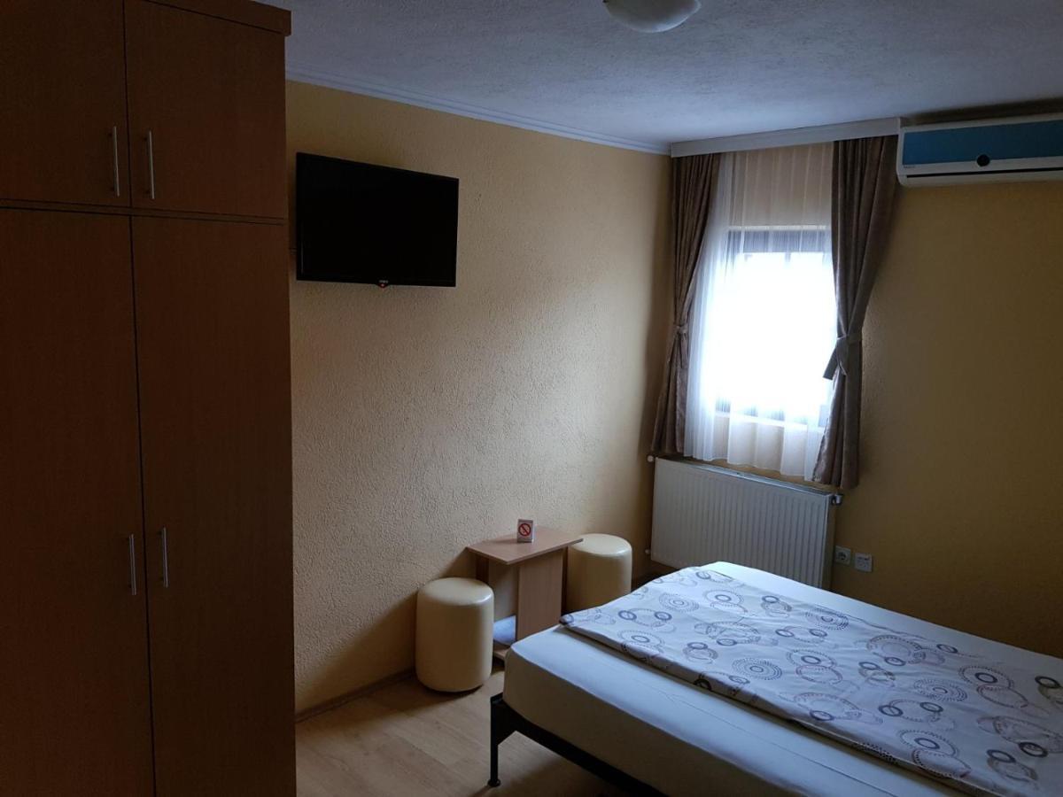 Etno Kuca Sa Konacistem Gocko Hotell Vrnjačka Banja Eksteriør bilde